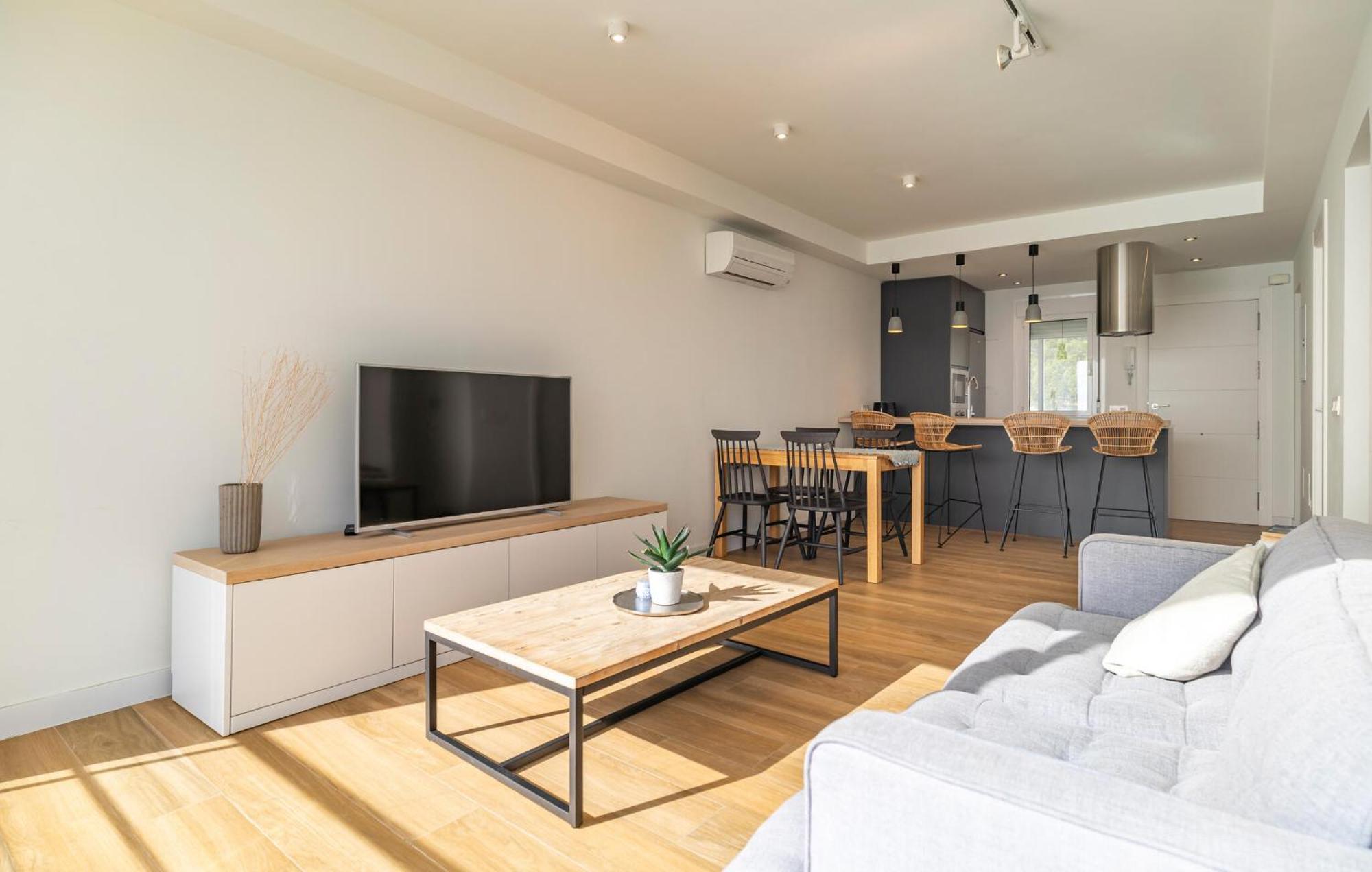 Lovely In With House Sea View Apartment *